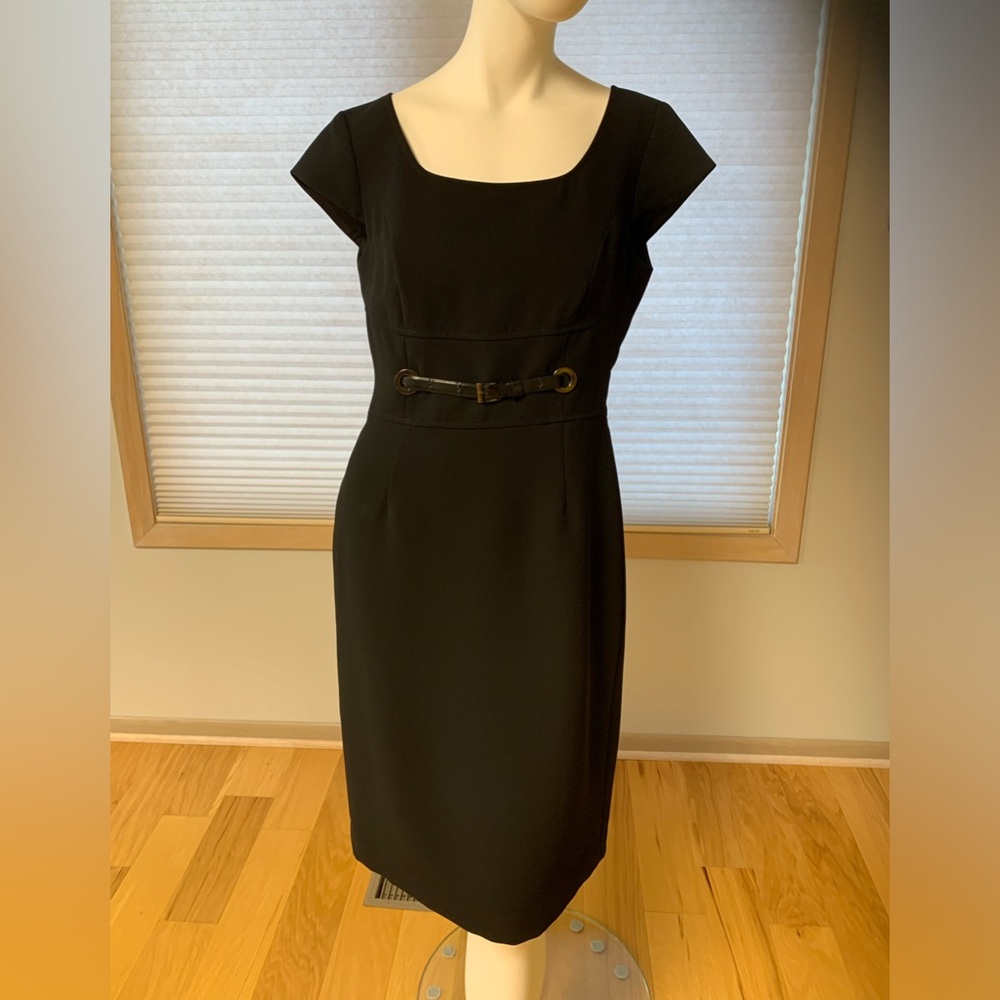 Tahari Arthur S Levine Women’s Size 8 Black Dress. In Excellent Condition - Picture 1 of 5